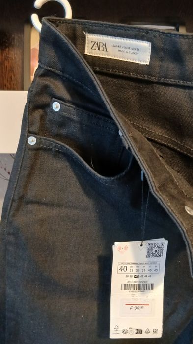 Blubi bărbați de la ZARA