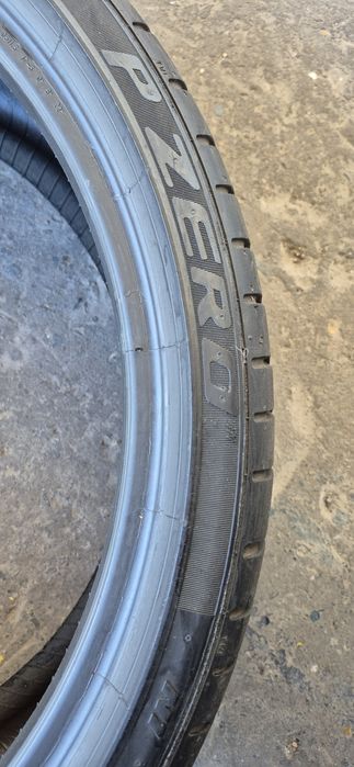 4 anvelope vara Pirelli 235/35/20.Pretul este pe bucata.