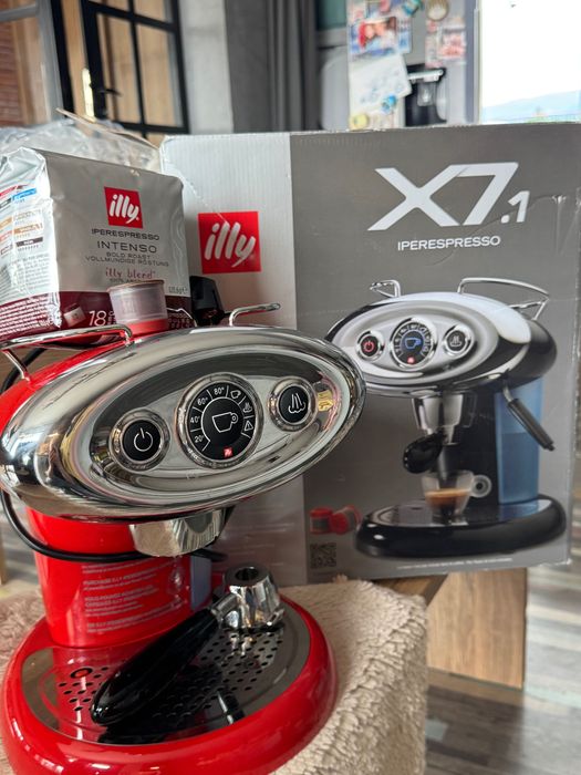 Illy Iperespresso X7.1 – като нова, капсулна кафе машина, ретро дизайн