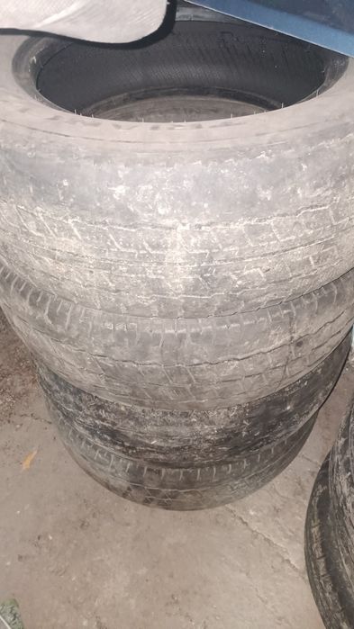 Продам комплект шин спринтер