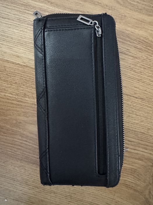 Оригинално портмоне Guess