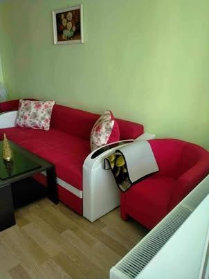 Apartament cu 2 camere de inchiriat decomandat piata Alexandria