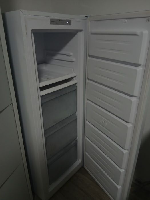 Морозильник AVA продаётся