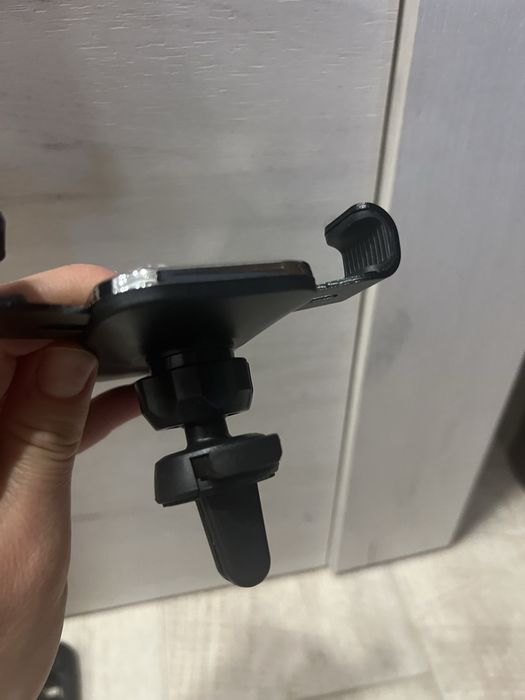 Поставка за телефон за кола