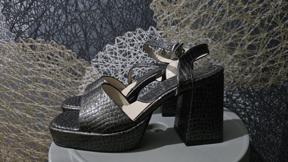 Распродажа стильной обуви