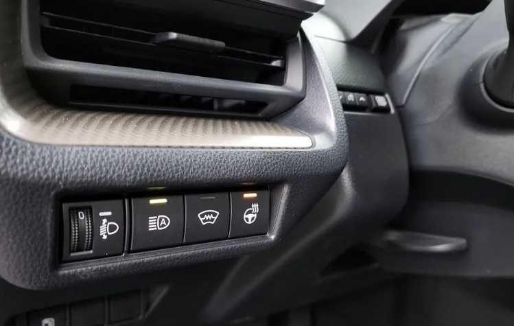 Toyota Prius бензин+гибрид