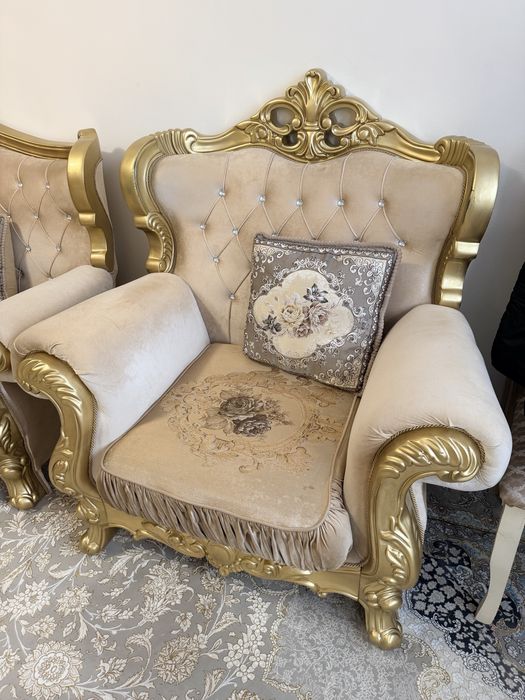 Диван с креслами