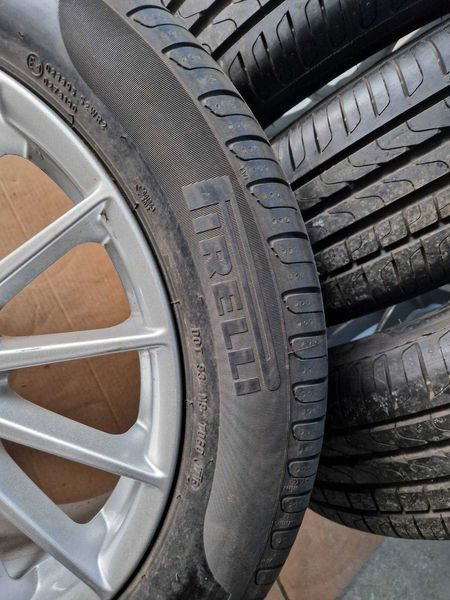 4 броя Гуми с джанти Jaguar 
Pirelli R17 205/55 DOT 1716