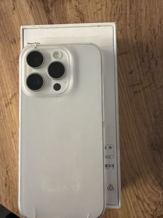 Айфон 15 про продам