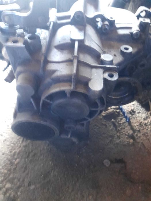 Скоростна кутия и съединител