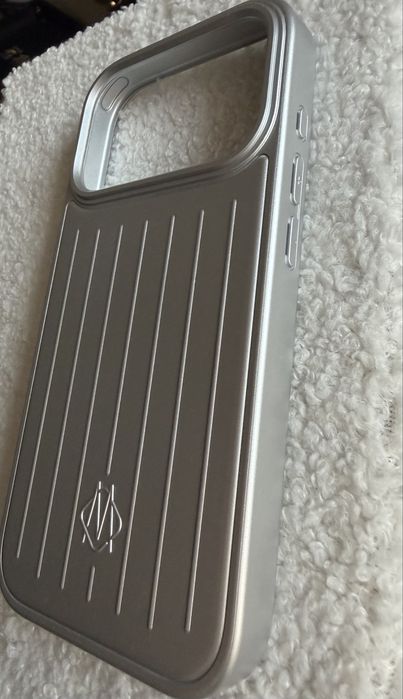 Налични кейсове за Iphone