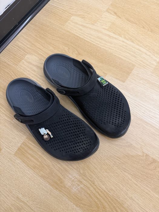 Продам  кроксы оригинал 39-40