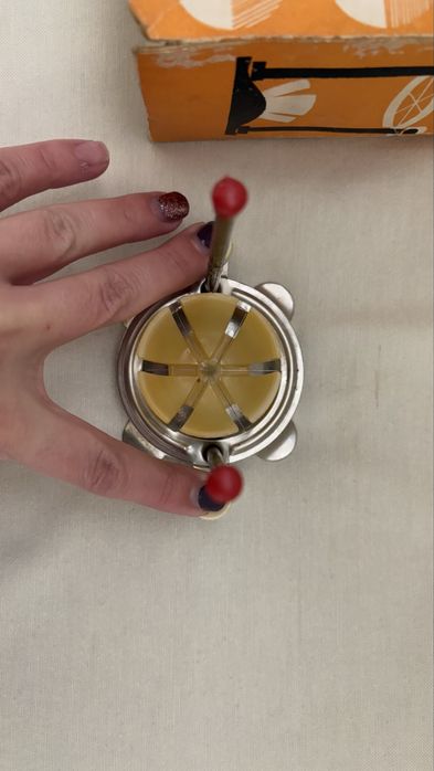 Яйцерезачка от соца