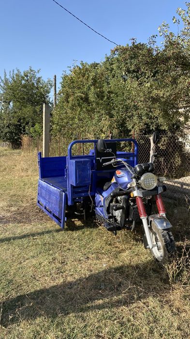 Moto 250 куб трицикл