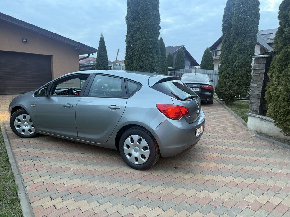 OPEL ASTRA 1.6i* 116cp* 2011* EURO 5!!!