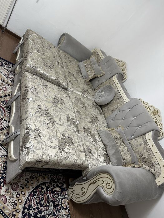 Продается  Диван