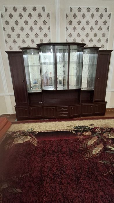 Сервант ажойиб 4 эшик ва ойна