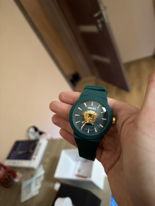 Versace мъжки нов оригинален часовник