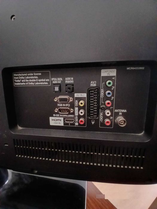 Продаётся телевизор LG 32 дюйма (модель 32LK330)