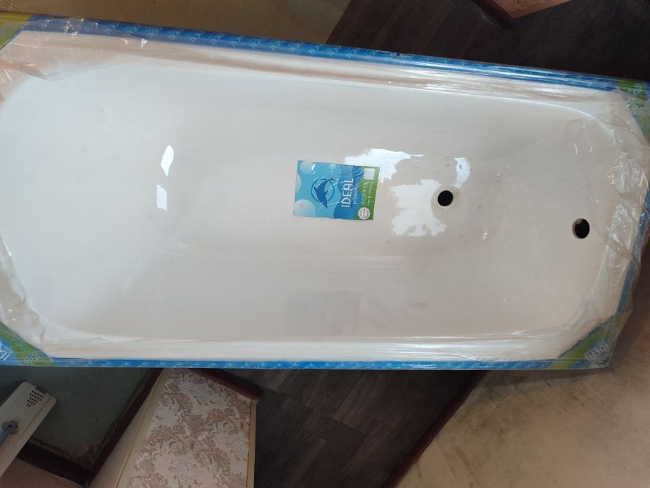 Продаётся ванна новая