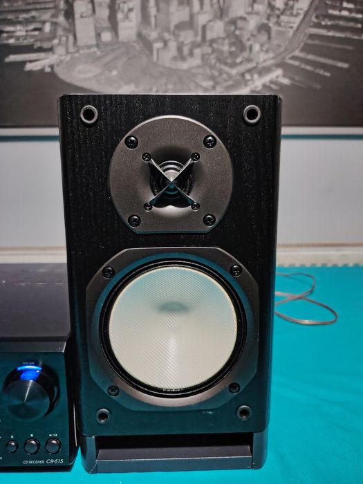 ONKYO CD Receiver CR-515 cu boxe Onkyo  D-N9BX, mini sistem audio, fără telecomandă.