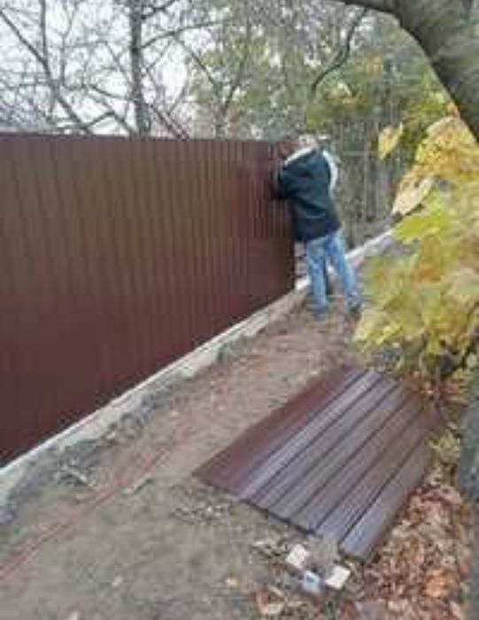 Meșter la garduri cu experiență în domeniul de peste 15 ani în constru