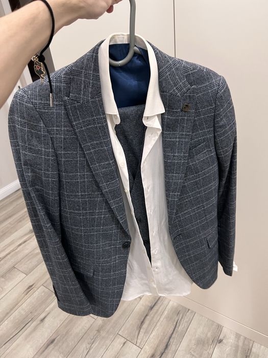 Костюм мужской S