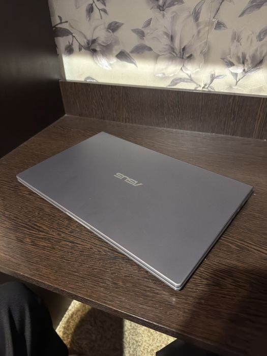 Ноутбук ASUS для офиса