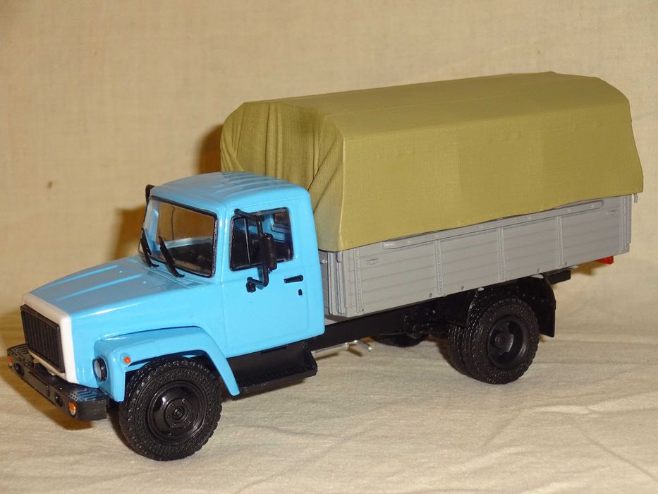 Масштабные модели 1/43 продам.