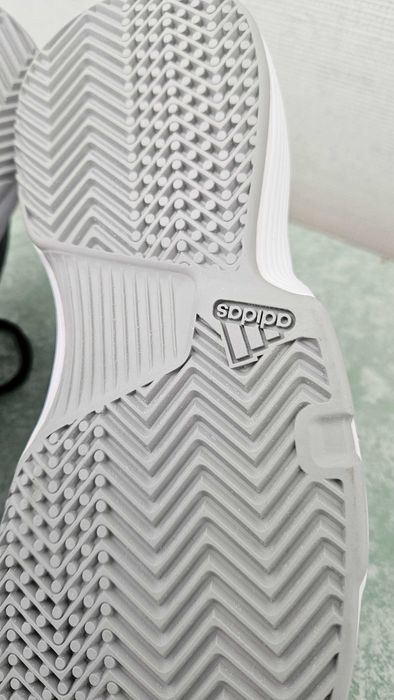 Adidasi ADIDAS Dama,NOI,pret 230lei
