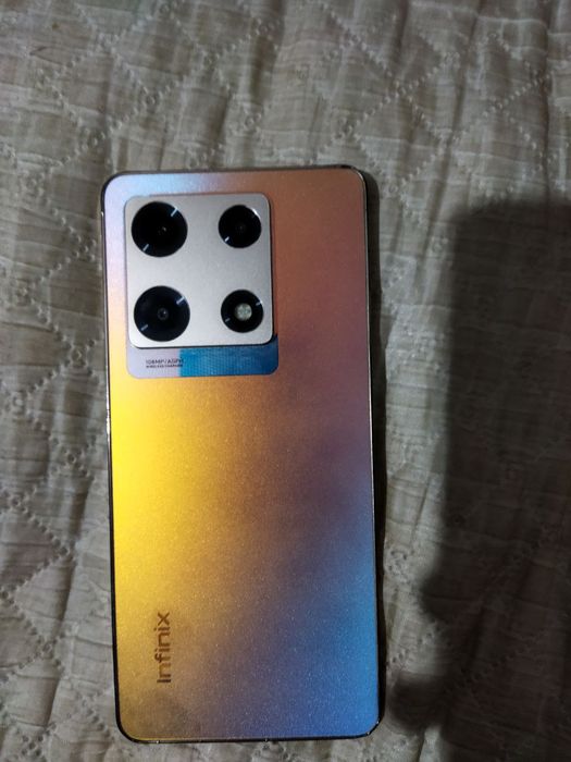 Infinix Note 30 Pro RAM 8+8 256 GB ideal