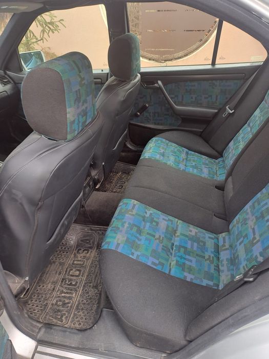 Mercedes c180 an 1997 benzina, manuala 110 cai 220000 km