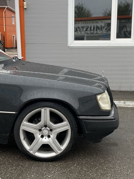 Продам Mercedes W124 E220