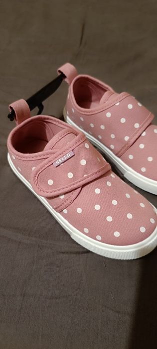 Нови красиви кецове за момиче номер 26