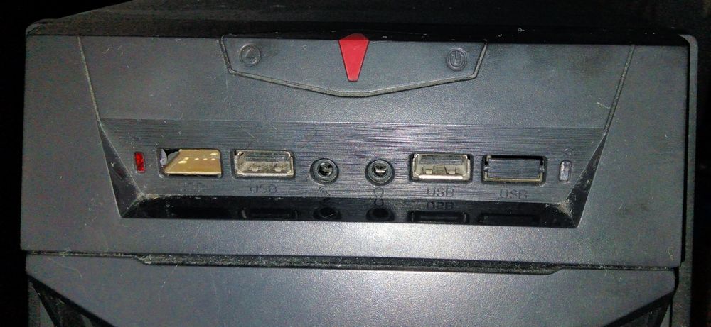 Продаю настольный компьютер