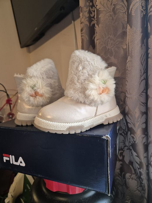 Боти кожени с  пухче