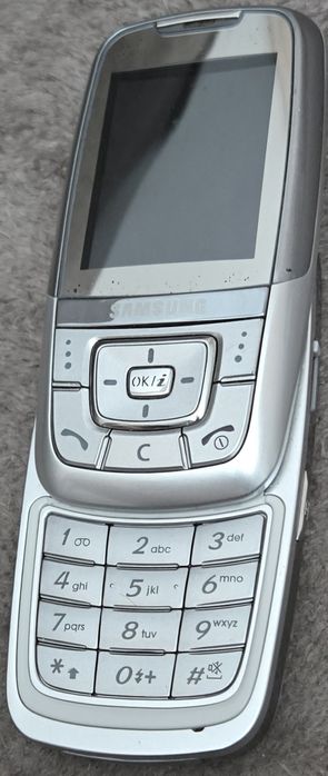 Samsung /Самсунг D600 метален