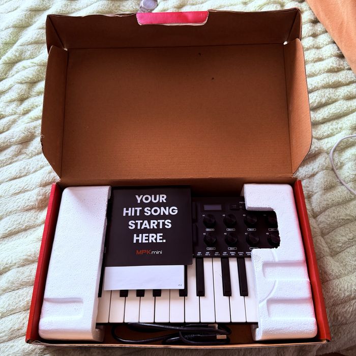 Продам Akai mpk mk3