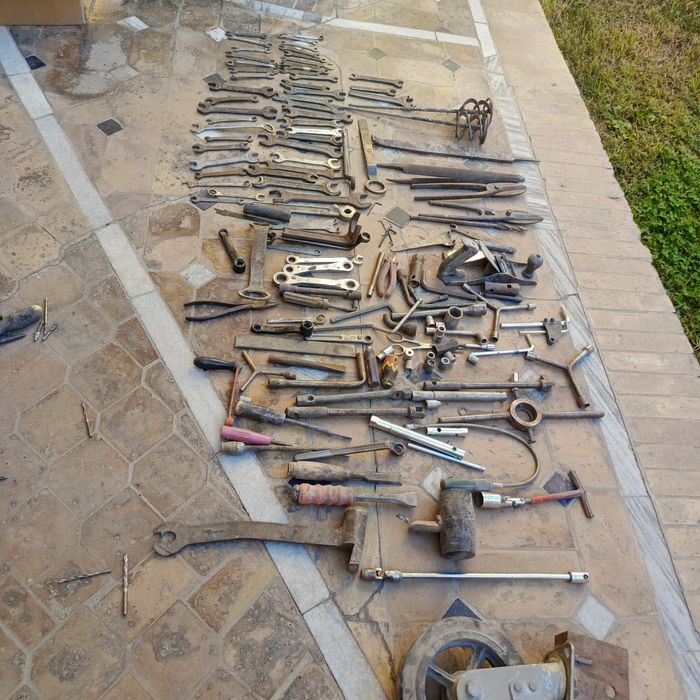 Инструменты ключи напильники