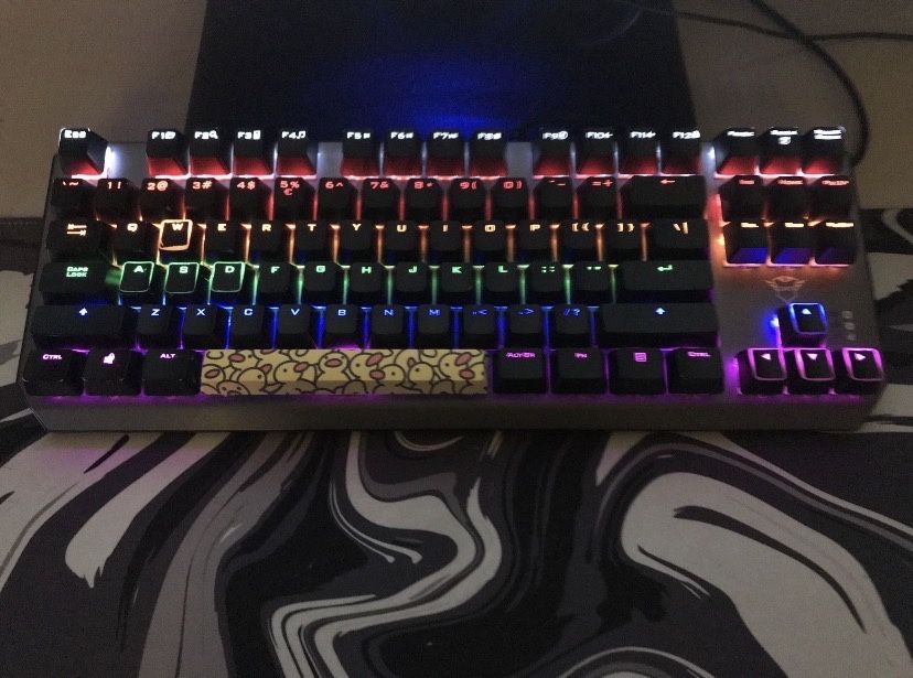 Клавиатура с кабел Trust Gxt Mechanical Illuminated KEYBOARD