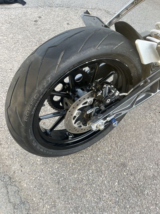 Vand KTM Duke 125, 2011, A1