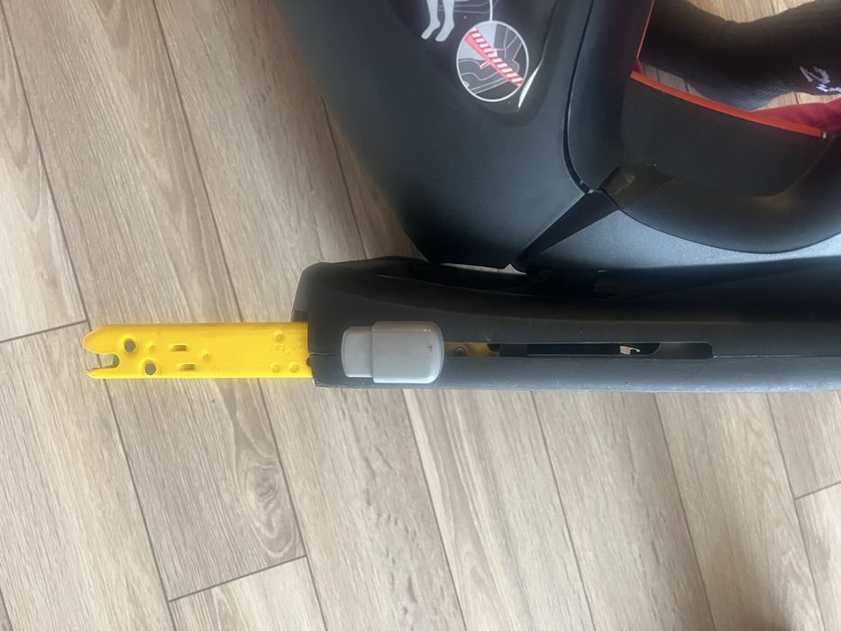 Детски стол за кола