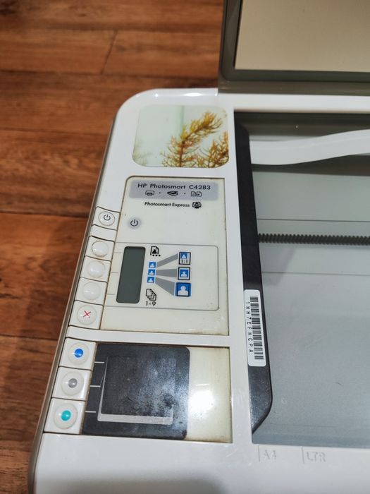 Продам МФУ HP Photosmart C4283.