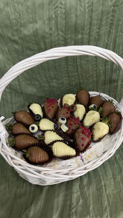 Клубника в шоколаде Астана