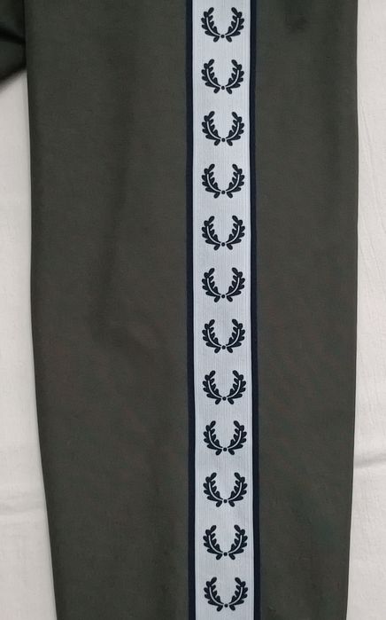 Fred Perry Sweatshirt оригинално горнище XL Фред Пери горно