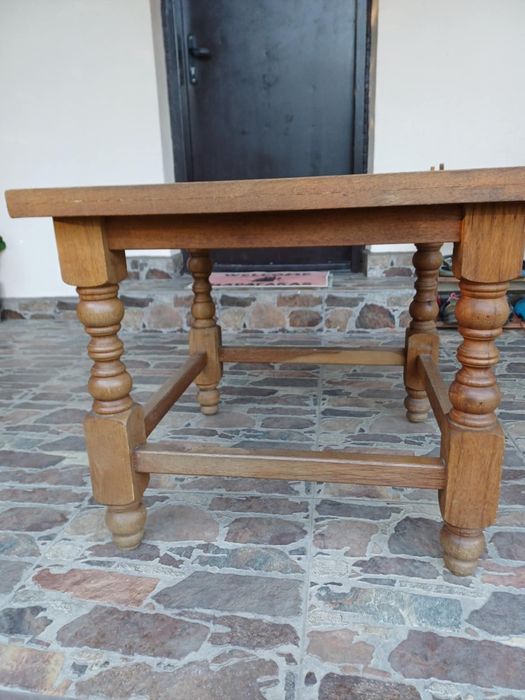 Продавам дървени масички