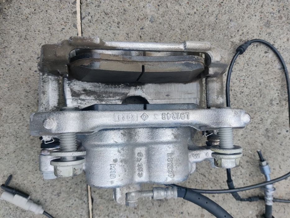 Etrier frana calaret stanga dreapta fata Land / Range Rover Evoque II L551 Discovery M8D2-2B119-AA / L91237