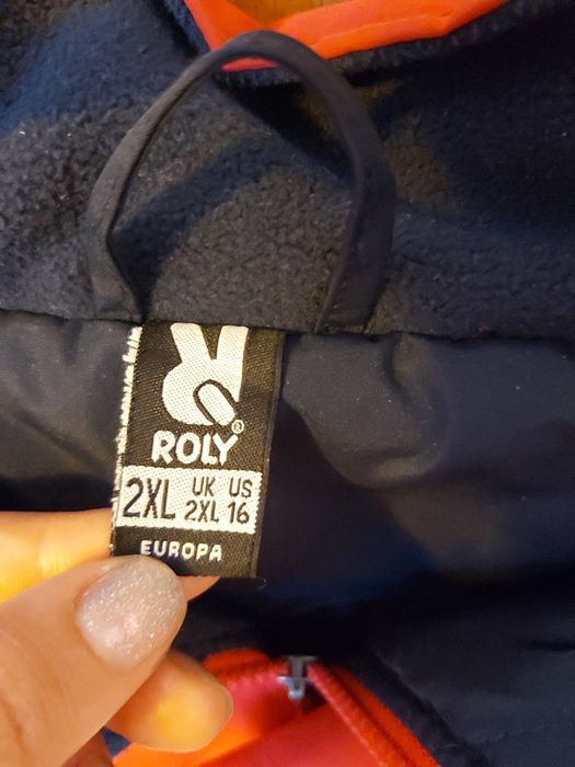 Greaca Tazz  2XL ca noua purtata o singura data