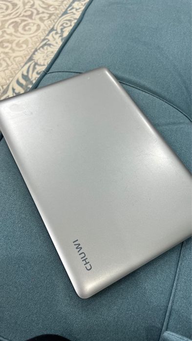 Ноутбук Chuwi HeroBook Pro / Intel Celeron / 8 гб / SSD 256