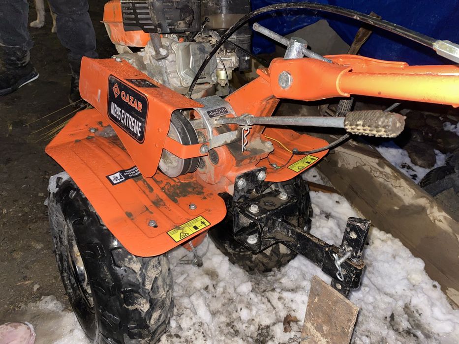 Мотоблок для вспашки земли